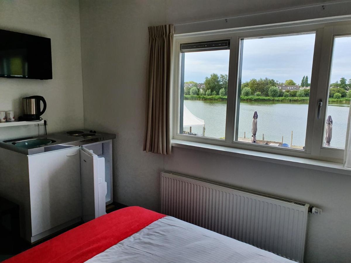 Hotel Restaurant Lakeside Uithoorn Exteriér fotografie